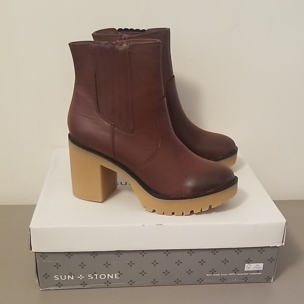 NIB Sun & Stone Boots